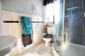 En-Suite- click for photo gallery